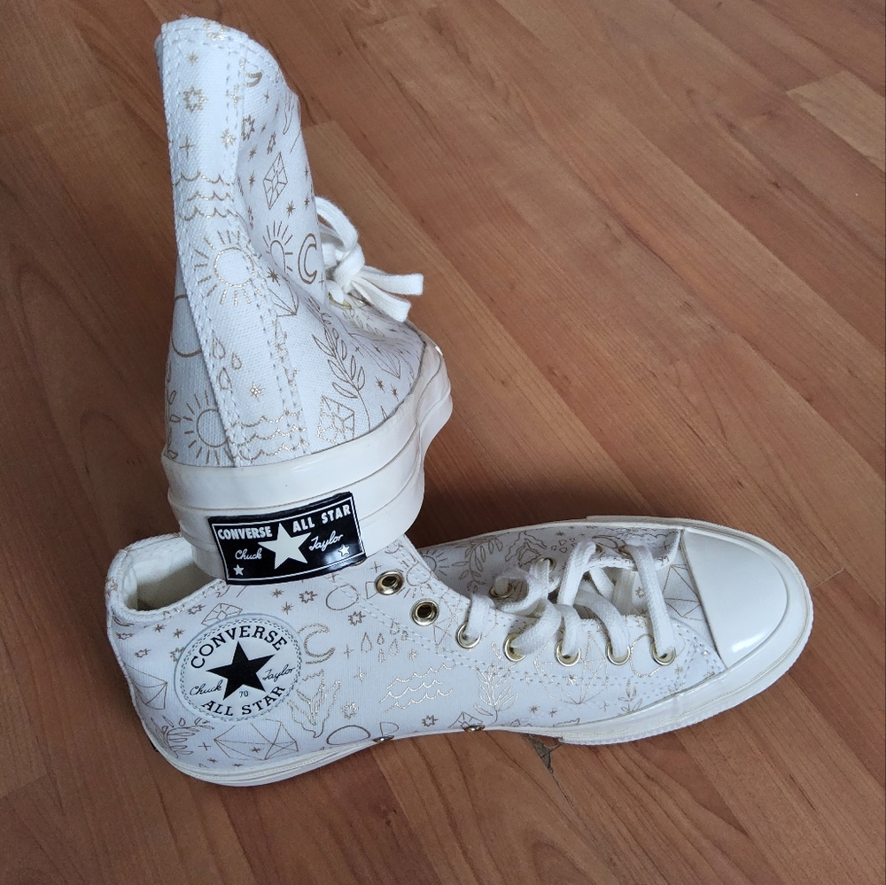 Unisex cream Converse. Size UK 9 - Picture 5 of 5